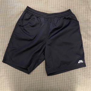 Nike SB Black Shorts 5 pockets
